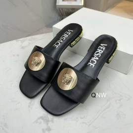 Picture of Versace Slippers _SKUVersacesz35-40WN050339